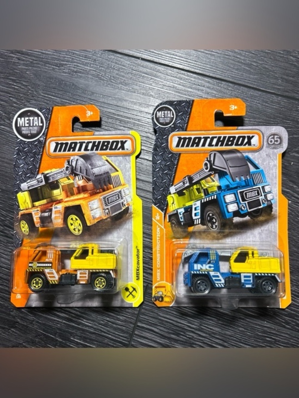 Set of 2 Matchbox MBX Construction MBXcavator Blue, Orange 33/125, 51/125